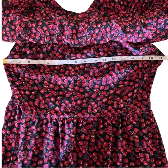 WAYF Daria Off Shoulder Ruffle Dress Berry Ditzy Large - Picture 11 of 16